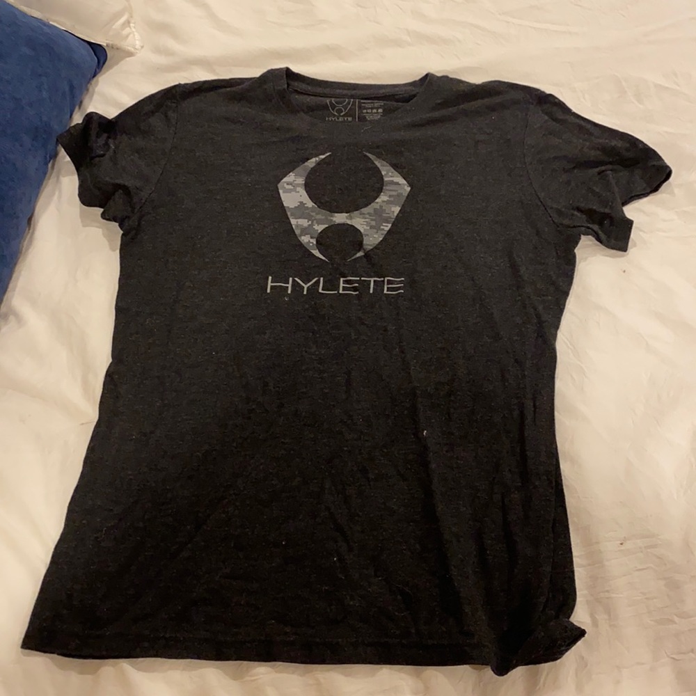 Two men’s hylete tshirts